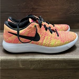 Nike Runeasy Runners Size 6.5